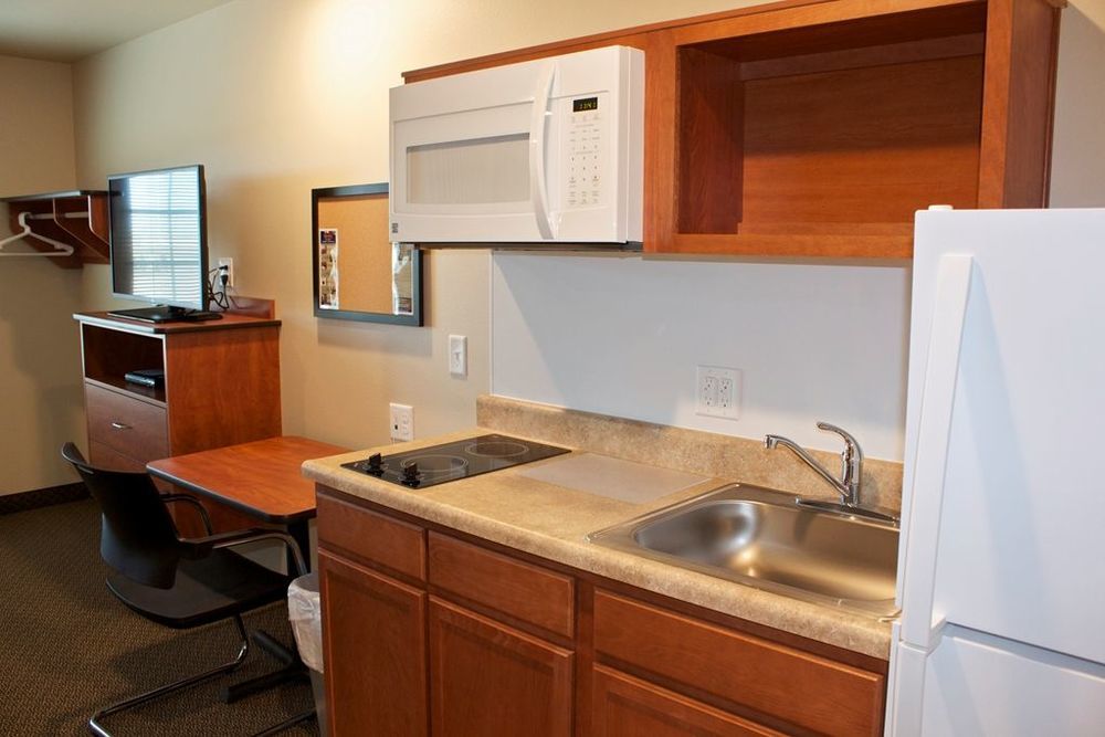 Suburban Studios Watford City Стая снимка