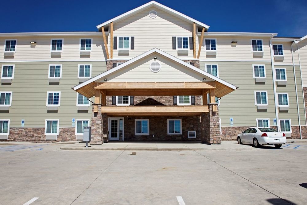 Suburban Studios Watford City Екстериор снимка