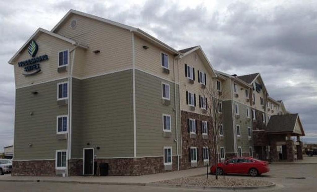 Suburban Studios Watford City Екстериор снимка